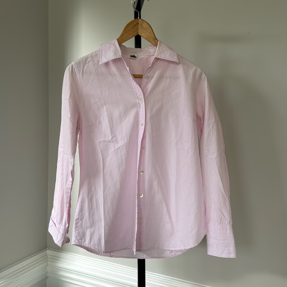 J. Crew Tops - J Crew women’s button down pink and white striped long sleeve collared shirt
